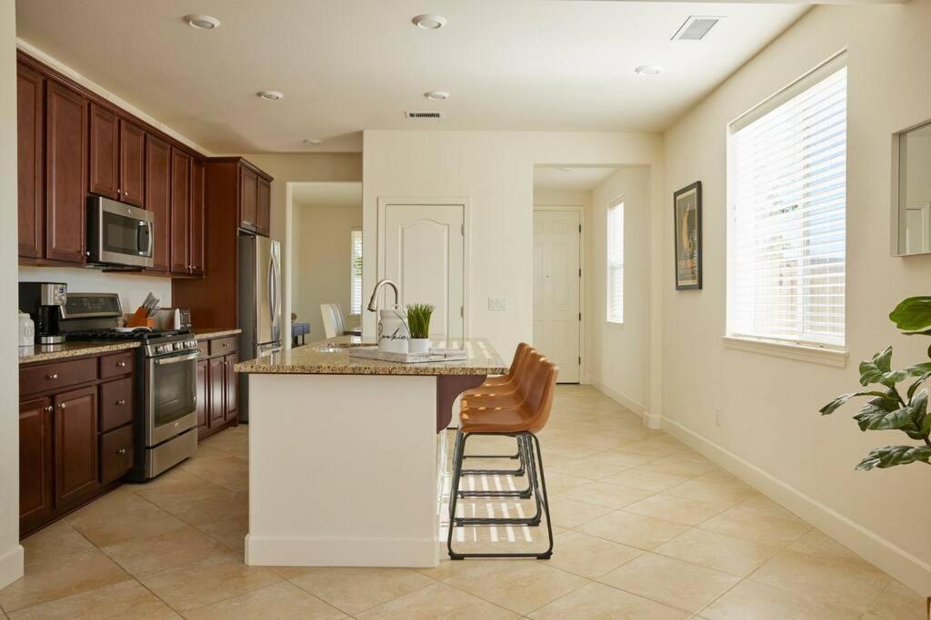 New Upscale House, Tahoe 30-Min W/ Cal King Reno Exteriér fotografie