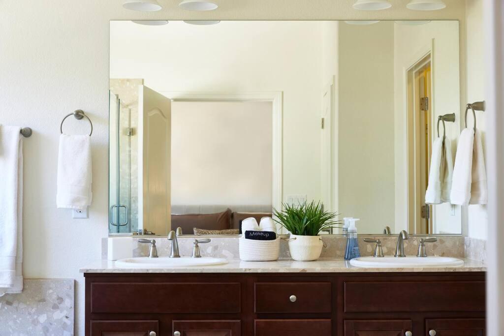 New Upscale House, Tahoe 30-Min W/ Cal King Reno Exteriér fotografie
